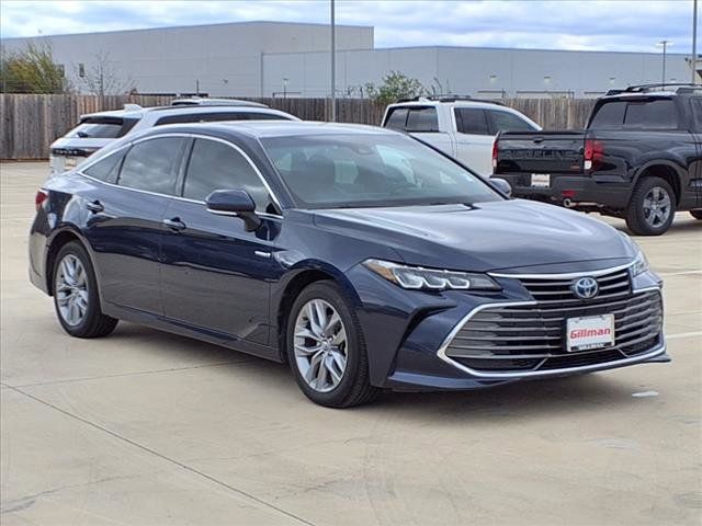 2019 Toyota Avalon Hybrid XLE