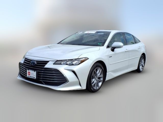 2019 Toyota Avalon Hybrid XLE