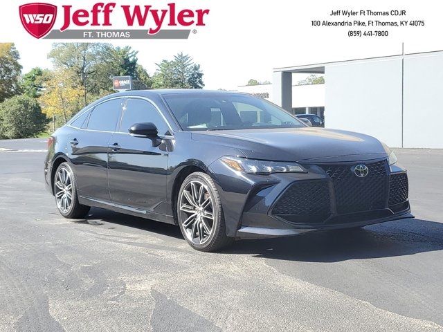 2019 Toyota Avalon XSE