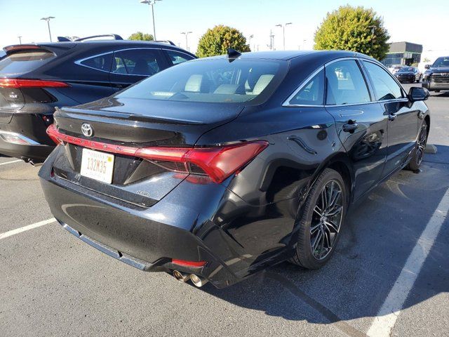 2019 Toyota Avalon XSE