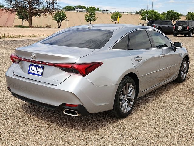2019 Toyota Avalon XLE