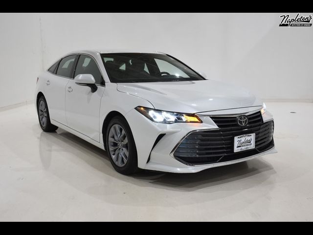 2019 Toyota Avalon XLE