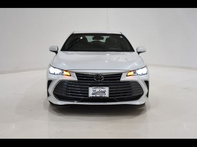 2019 Toyota Avalon XLE