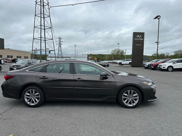 2019 Toyota Avalon XLE