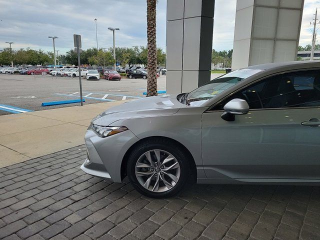 2019 Toyota Avalon XLE