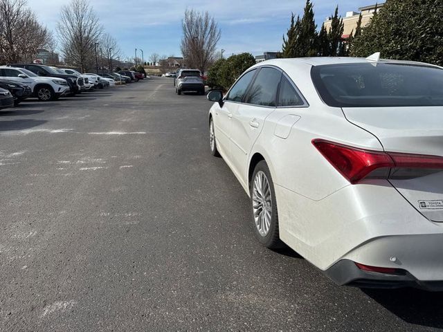 2019 Toyota Avalon Hybrid Limited