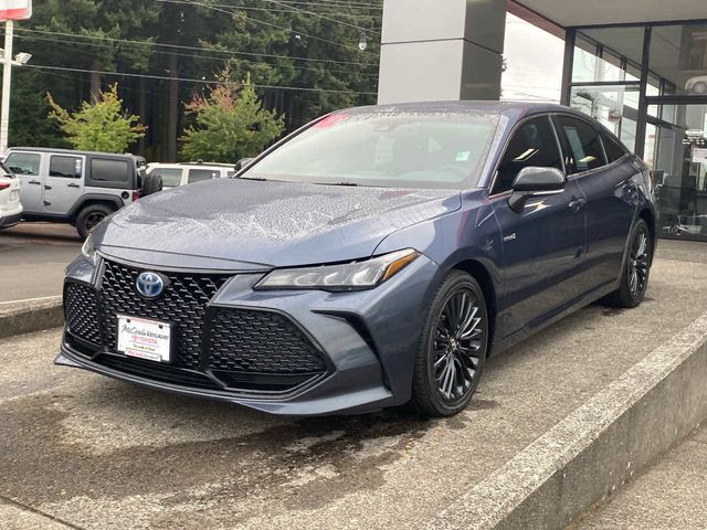 2019 Toyota Avalon Hybrid XSE