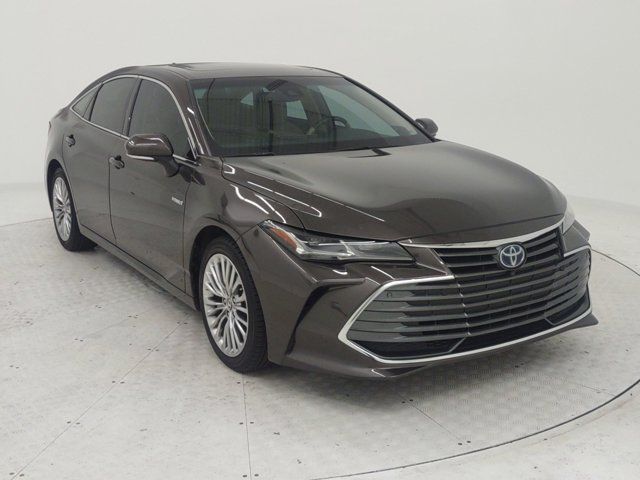 2019 Toyota Avalon Hybrid XLE