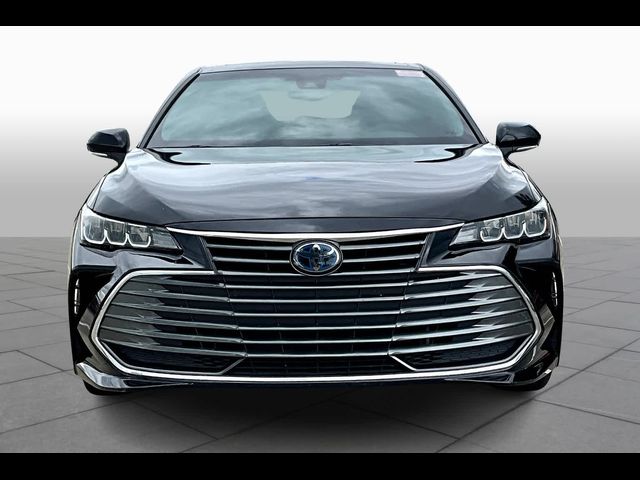 2019 Toyota Avalon Hybrid XLE