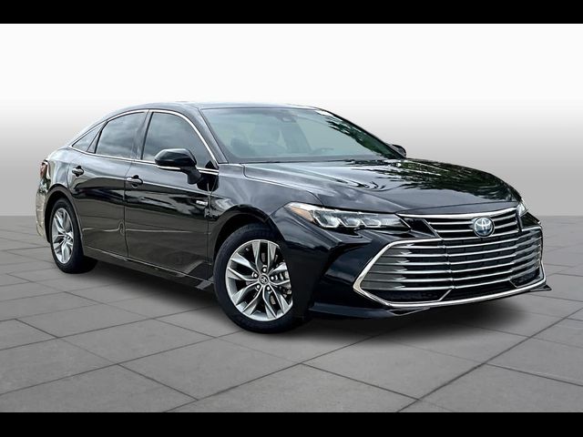 2019 Toyota Avalon Hybrid XLE