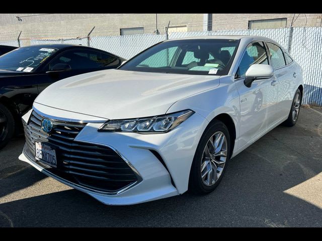 2019 Toyota Avalon Hybrid XLE