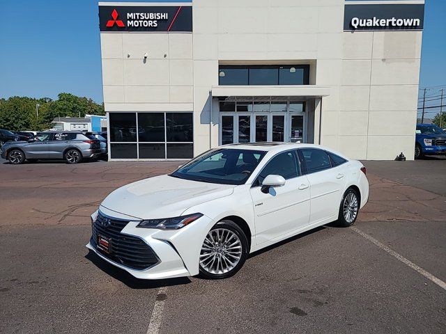 2019 Toyota Avalon Hybrid XLE