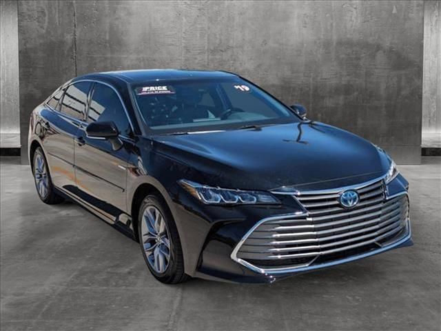 2019 Toyota Avalon Hybrid XLE