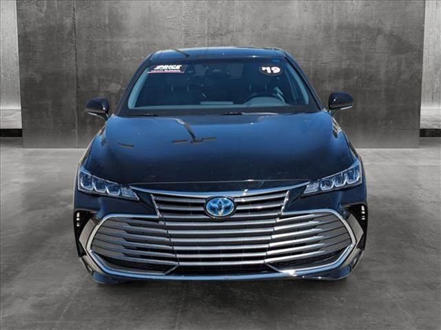 2019 Toyota Avalon Hybrid XLE