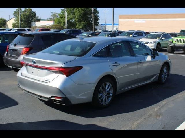 2019 Toyota Avalon Hybrid XLE