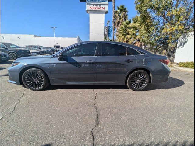 2019 Toyota Avalon Hybrid XSE