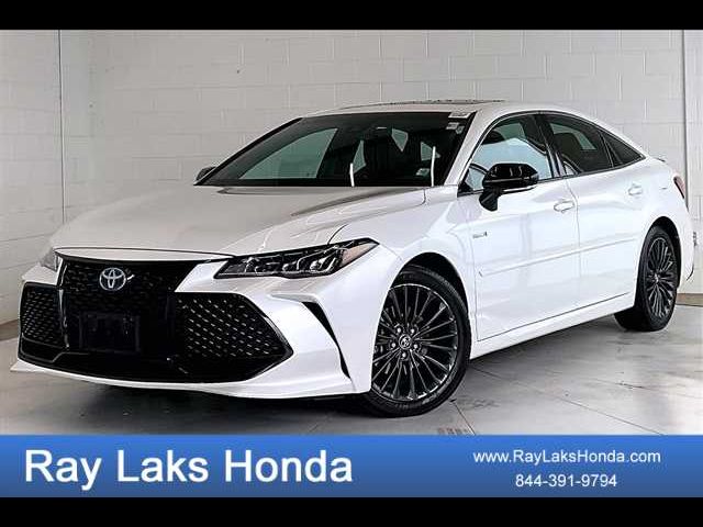 2019 Toyota Avalon Hybrid XSE