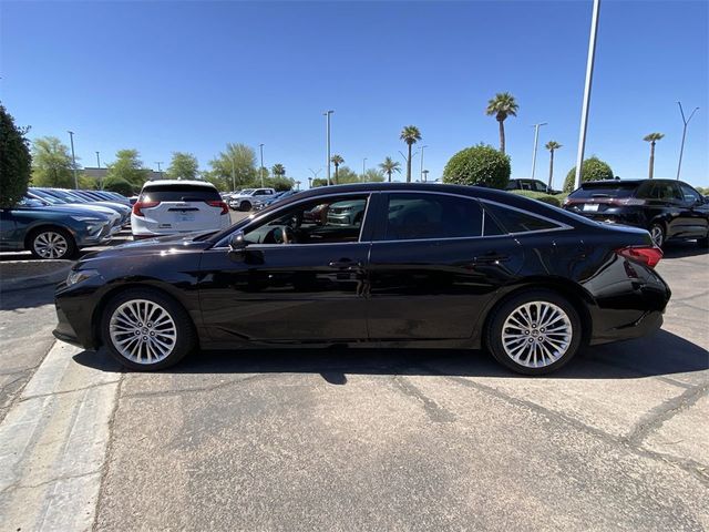 2019 Toyota Avalon XLE
