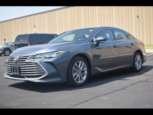 2019 Toyota Avalon XLE