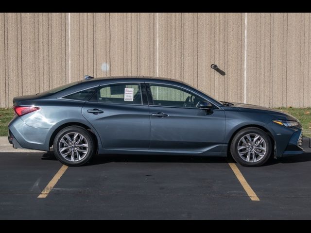 2019 Toyota Avalon XLE