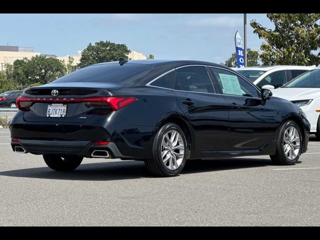 2019 Toyota Avalon XLE