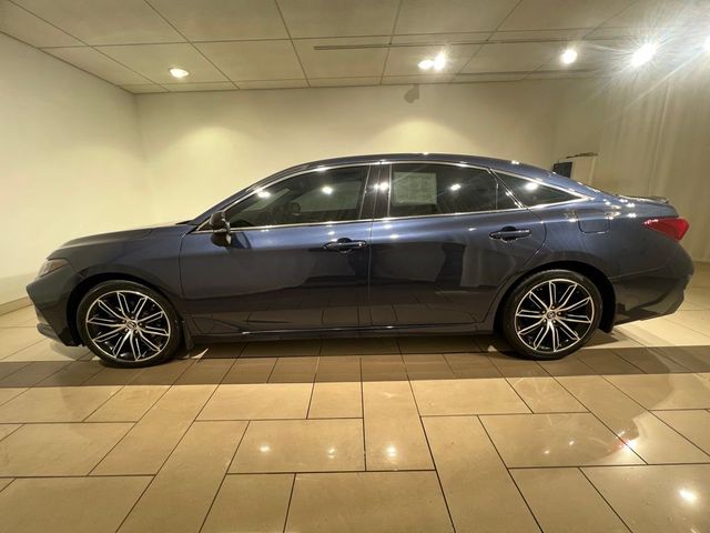 2019 Toyota Avalon XLE