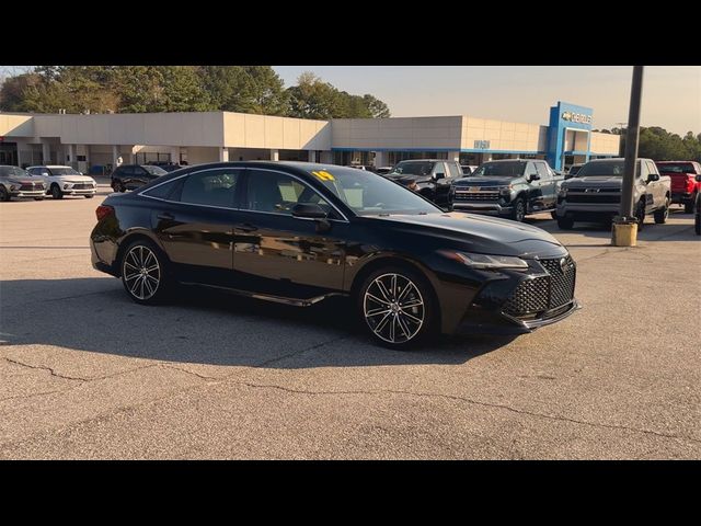 2019 Toyota Avalon XLE