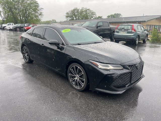 2019 Toyota Avalon XLE