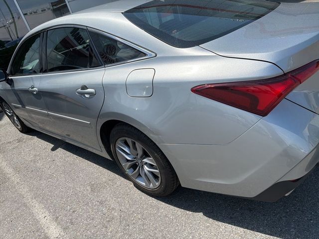 2019 Toyota Avalon XLE
