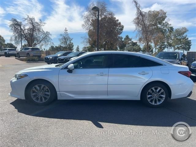 2019 Toyota Avalon XLE