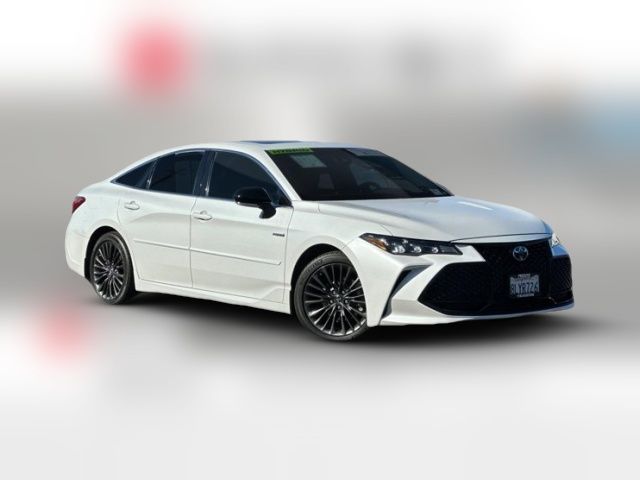 2019 Toyota Avalon Hybrid XSE