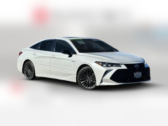 2019 Toyota Avalon Hybrid XSE