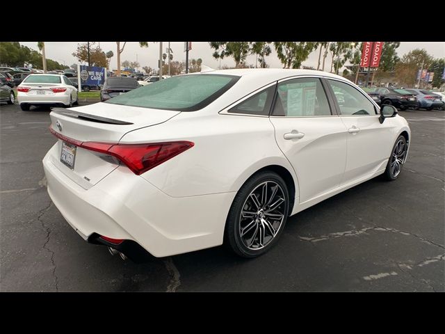 2019 Toyota Avalon XLE