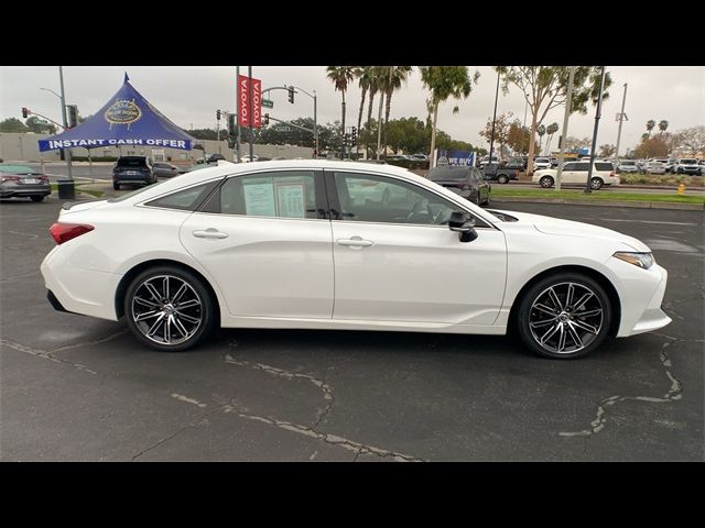 2019 Toyota Avalon XLE