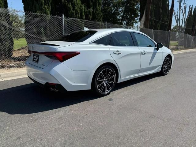 2019 Toyota Avalon XSE