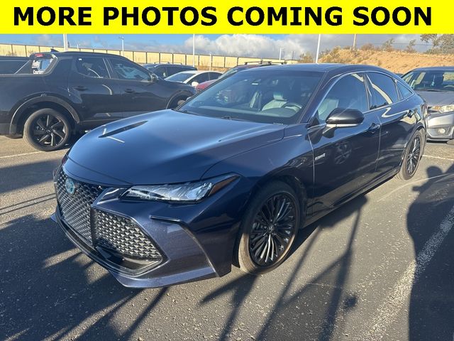 2019 Toyota Avalon Hybrid XSE