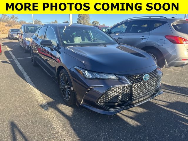 2019 Toyota Avalon Hybrid XSE