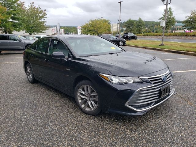 2019 Toyota Avalon Hybrid XLE