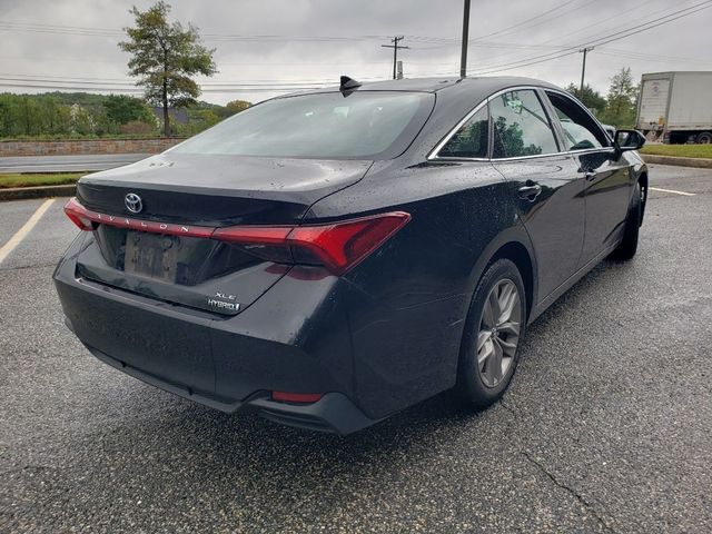 2019 Toyota Avalon Hybrid XLE