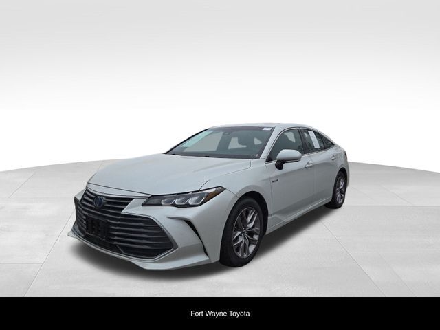 2019 Toyota Avalon Hybrid XLE