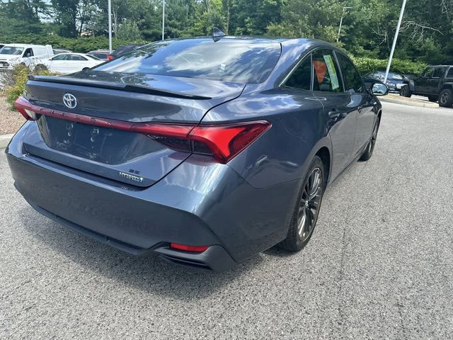 2019 Toyota Avalon Hybrid XSE