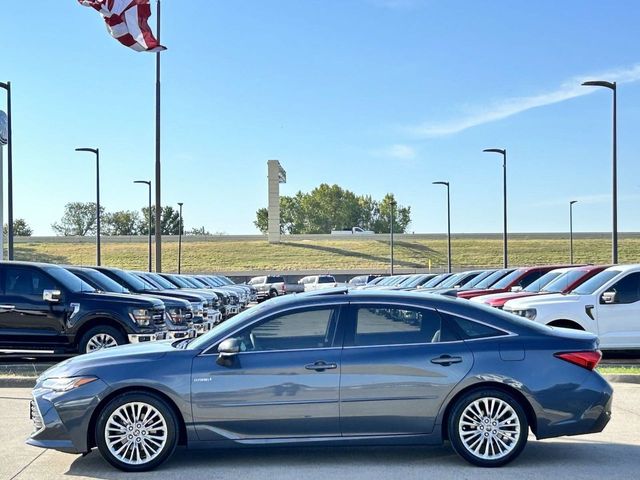 2019 Toyota Avalon Hybrid Limited