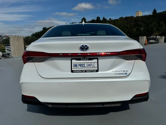 2019 Toyota Avalon Hybrid Limited