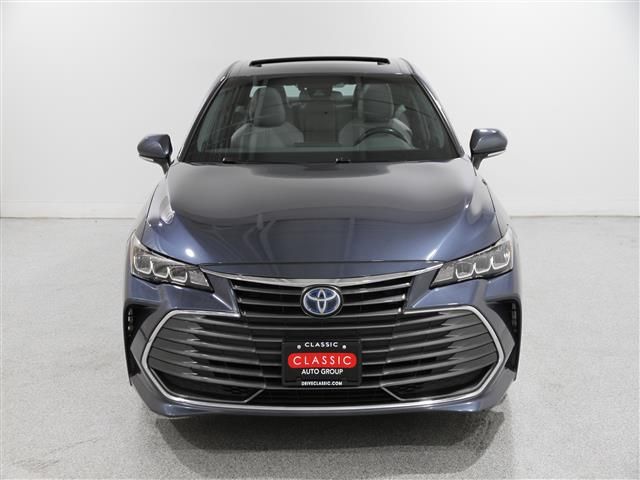 2019 Toyota Avalon Hybrid XLE