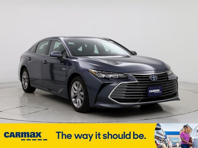 2019 Toyota Avalon Hybrid XLE