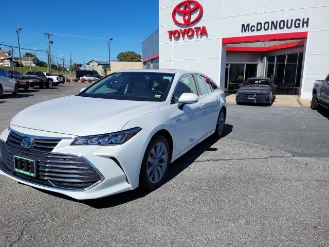 2019 Toyota Avalon Hybrid XLE