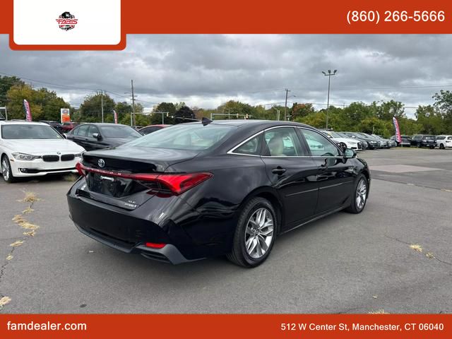 2019 Toyota Avalon Hybrid XLE