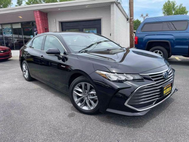 2019 Toyota Avalon Hybrid XLE