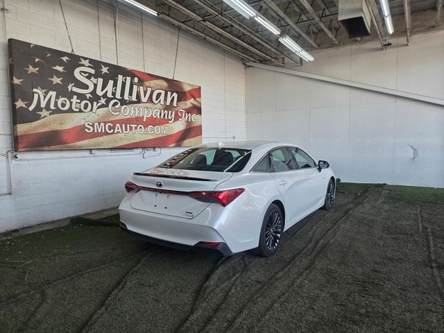 2019 Toyota Avalon Hybrid XSE