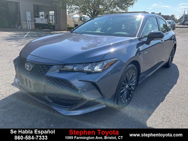 2019 Toyota Avalon Hybrid XSE